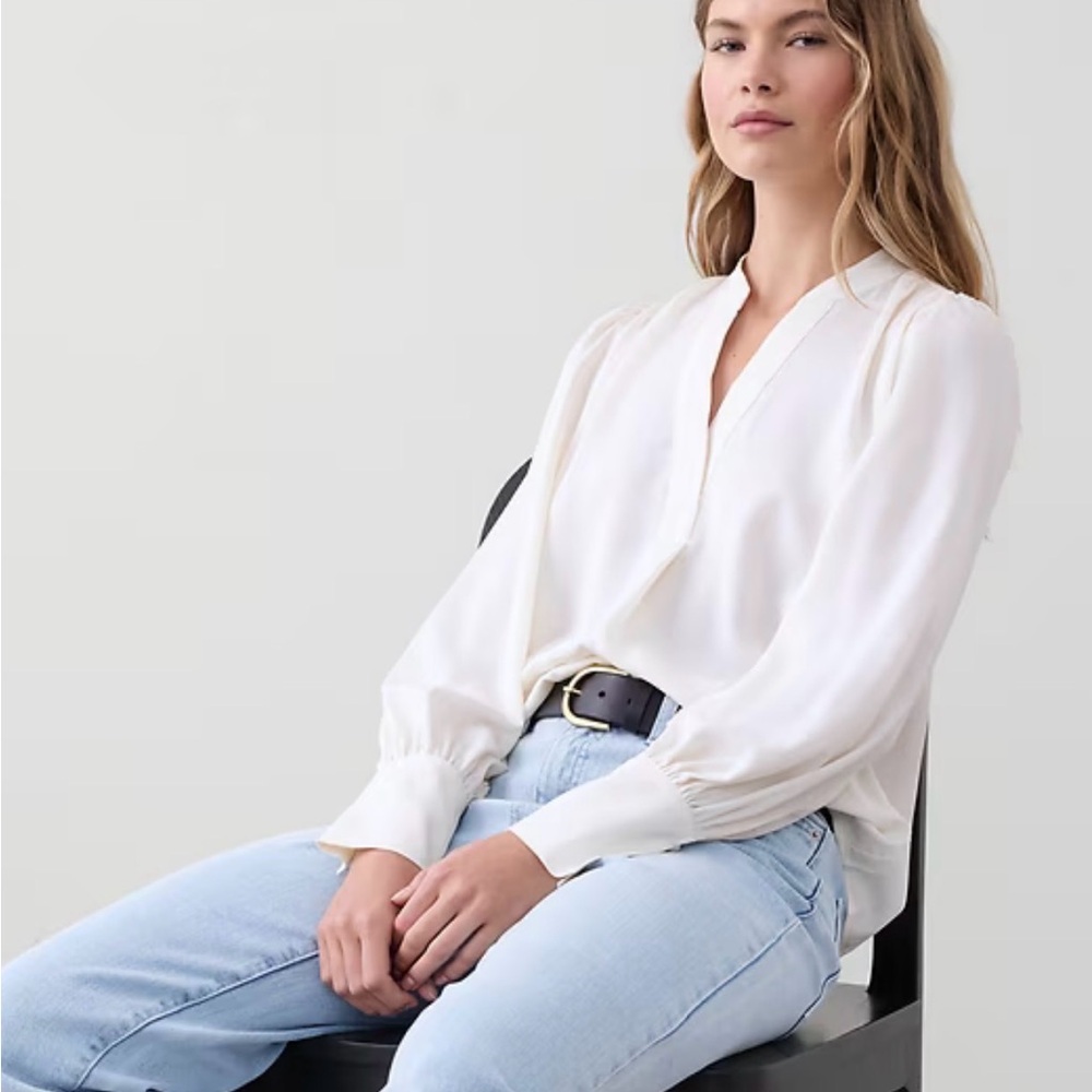 Banana republic crepe volume sleeve blouse